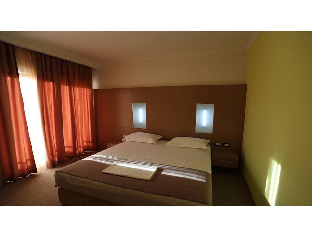 Hotel Voloreka Tushemisht Room photo