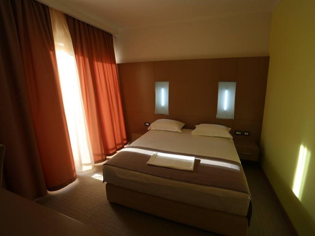 Hotel Voloreka Tushemisht Exterior photo